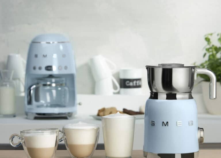 Espumador de leite automático Capresso Froth Max em aço azul